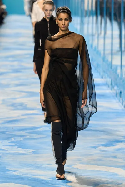 Look 34